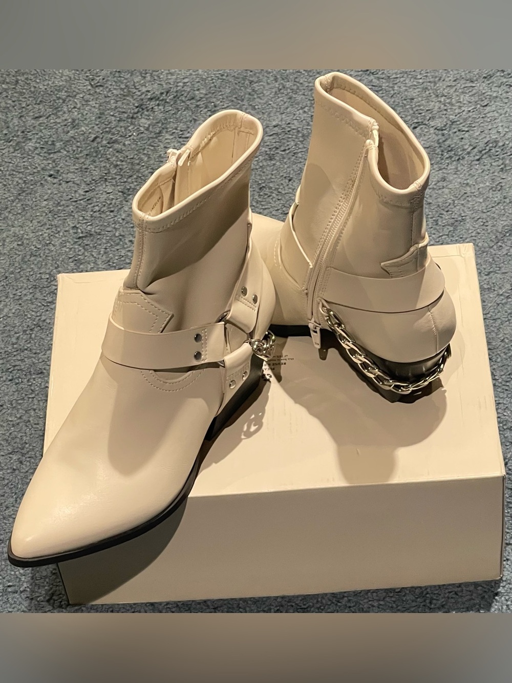 Dolce Vita Cream Ankle Boots with Chain Heel 195857981142 Size 8 Women’s